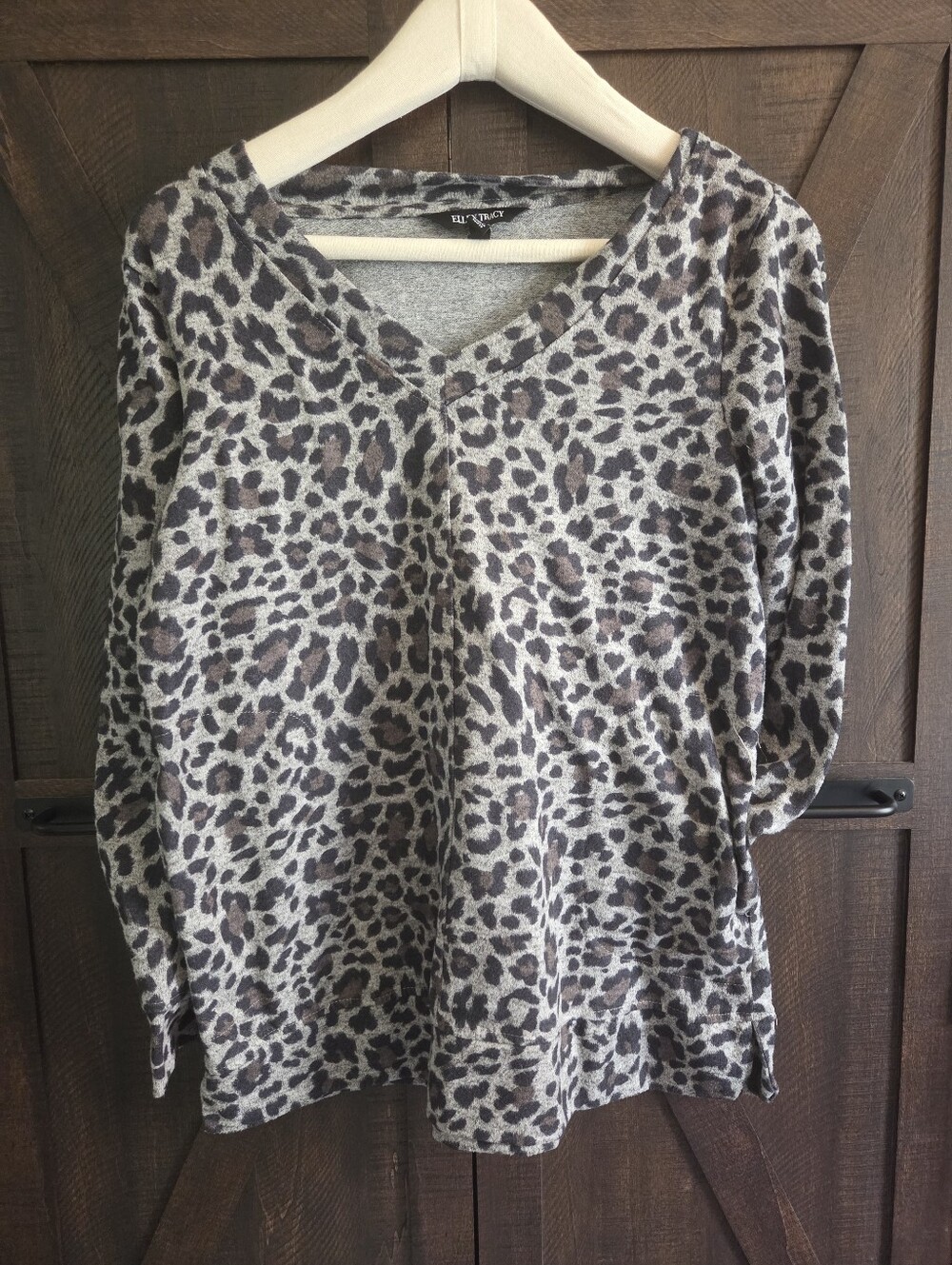 Ellen Tracy Leopard Print V-Neck Long Sleeve Top - Gray/Brown